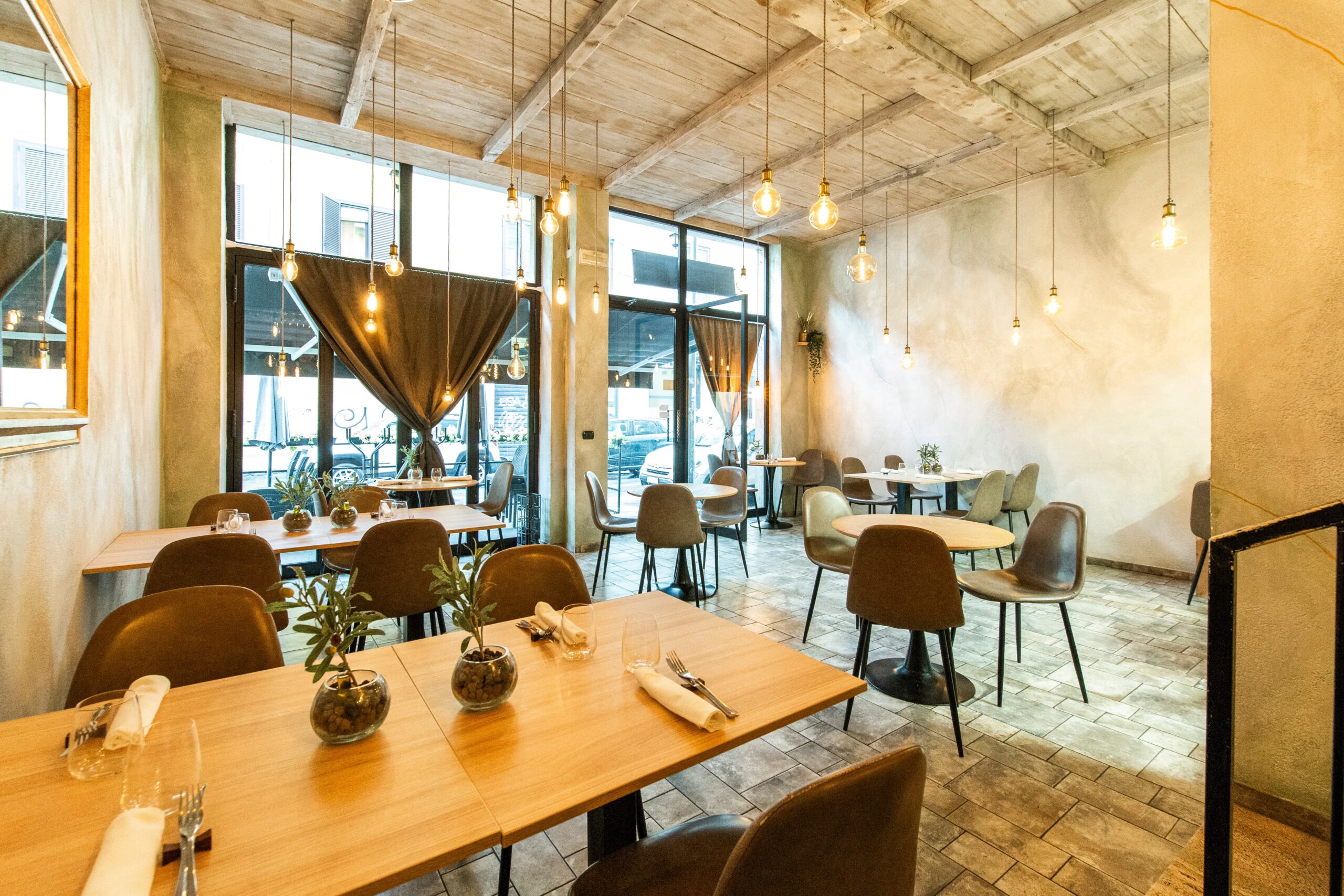 Sala interna di Armonia Ristorante a Milano